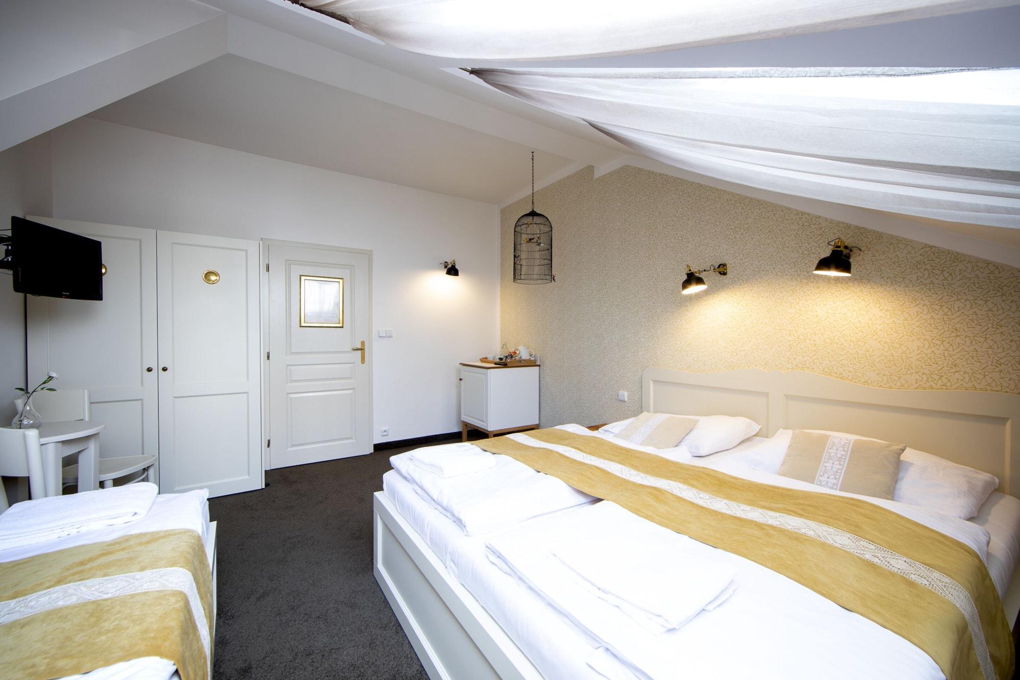 Hostel Amadeus
