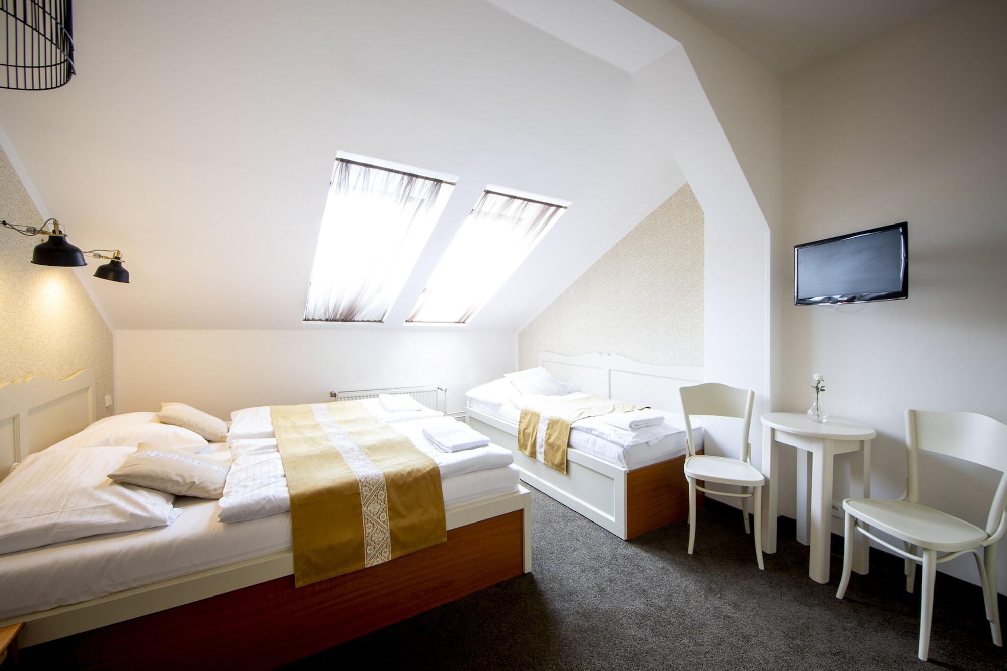 Hostel Amadeus