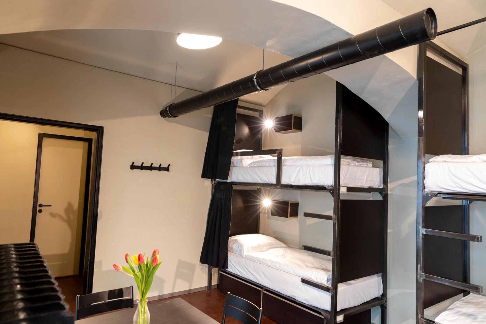 Hostel Amadeus